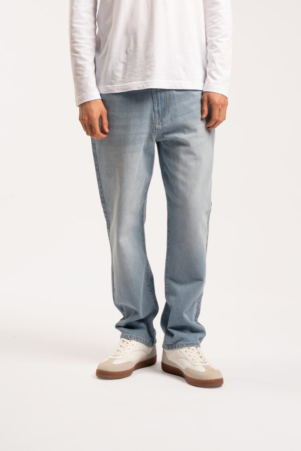Straight Fit Jeans - Light Wash